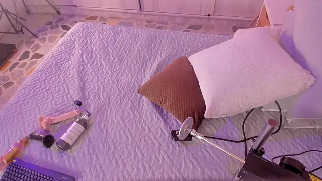 Snapshot of Bunny_Blush1 chatting on 04/06/26, 08:10 Bunny Blush1 online show from 04/06/26, 08:10
