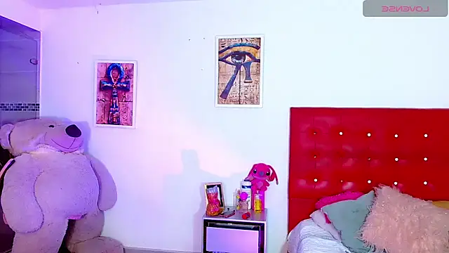 Snapshot of sexy_girlts chatting on 04/14/26, 11:11 sexy girlts online show from 04/14/26, 11:11