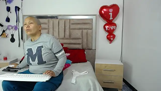 Snapshot of nat_evans8 chatting on 03/12/26, 10:05 nat evans8 online show from 03/12/26, 10:05