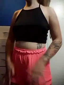 Snapshot of Luna33- chatting on 03/03/26, 12:17 Luna33- online show from 03/03/26, 12:17