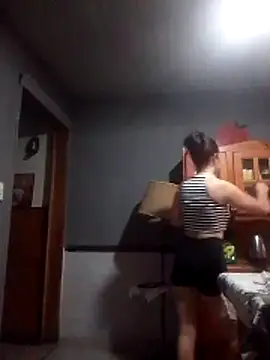 Snapshot of Luna33- chatting on 03/04/26, 06:36 Luna33- online show from 03/04/26, 06:36