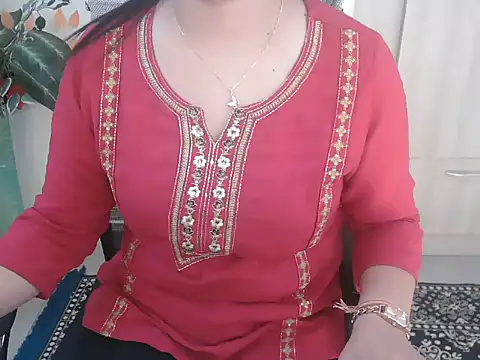 Snapshot of _chitranshi chatting on 03/26/26, 06:19 chitranshi online show from 03/26/26, 06:19