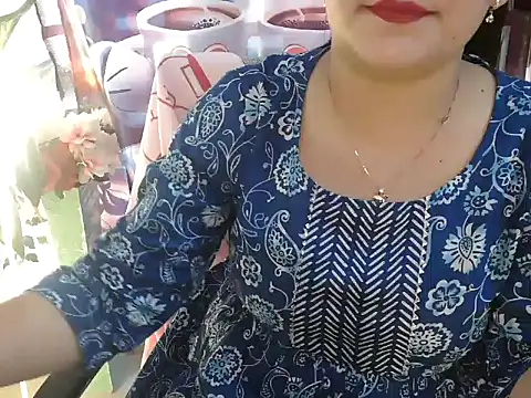 Snapshot of _chitranshi chatting on 04/25/26, 04:37 chitranshi online show from 04/25/26, 04:37