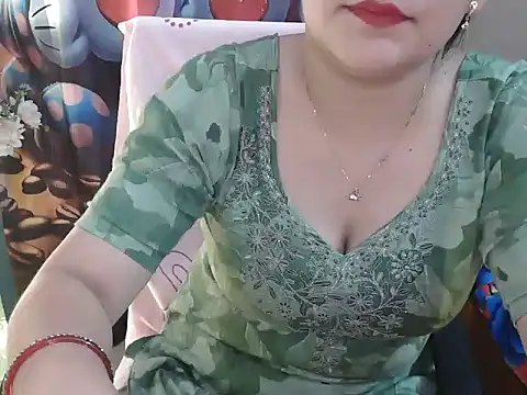 Snapshot of _chitranshi chatting on 04/27/26, 08:12 chitranshi online show from 04/27/26, 08:12