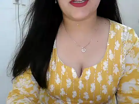 Snapshot of _chitranshi chatting on 06/18/26, 05:41 chitranshi online show from 06/18/26, 05:41