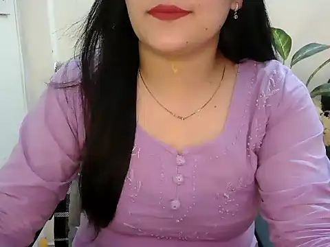 Snapshot of _chitranshi chatting on 07/08/26, 05:12 chitranshi online show from 07/08/26, 05:12