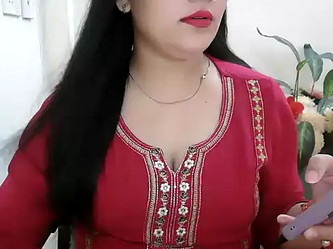 Snapshot of _chitranshi chatting on 07/14/26, 06:07 chitranshi online show from 07/14/26, 06:07