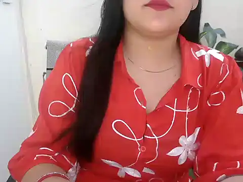Snapshot of _chitranshi chatting on 07/18/26, 05:44 chitranshi online show from 07/18/26, 05:44