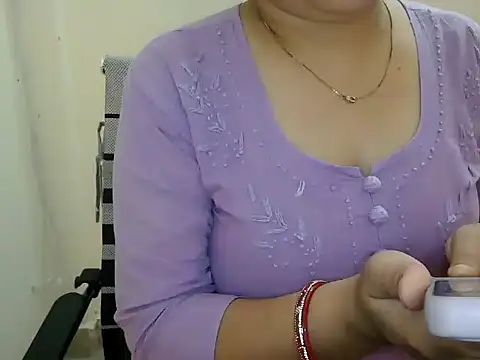 Snapshot of _chitranshi chatting on 07/23/26, 05:49 chitranshi online show from 07/23/26, 05:49