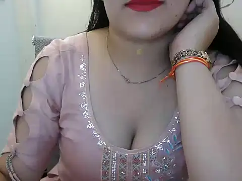 Snapshot of _chitranshi chatting on 08/04/26, 06:16 chitranshi online show from 08/04/26, 06:16