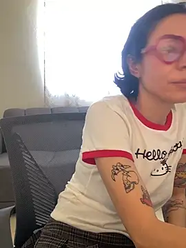 Snapshot of JeanneDuval8888 chatting on 04/11/26, 09:52 JeanneDuval8888 online show from 04/11/26, 09:52