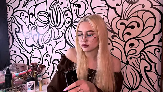 Kat Catherine online show from 02/14/26, 04:37