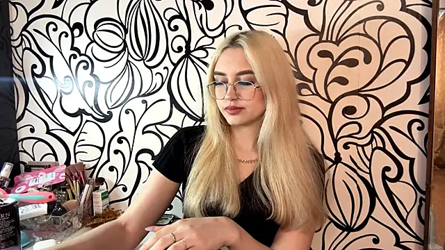 Kat Catherine online show from 03/01/26, 11:12