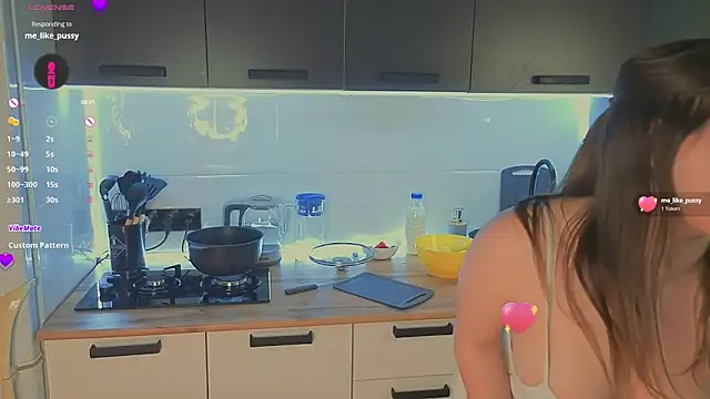 omg  leila online show from 02/13/26, 05:42