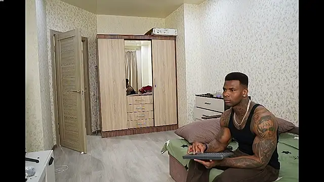 Snapshot of ostine_brown chatting on 03/17/26, 06:33 ostine brown online show from 03/17/26, 06:33