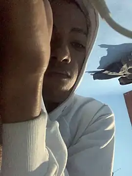 Snapshot of mondacuo3000 chatting on 02/10/26, 12:31 mondacuo3000 online show from 02/10/26, 12:31