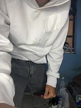 Snapshot of mondacuo3000 chatting on 03/08/26, 12:20 mondacuo3000 online show from 03/08/26, 12:20