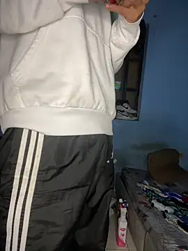 Snapshot of mondacuo3000 chatting on 03/09/26, 08:46 mondacuo3000 online show from 03/09/26, 08:46