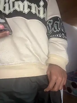 Snapshot of mondacuo3000 chatting on 04/22/26, 06:31 mondacuo3000 online show from 04/22/26, 06:31