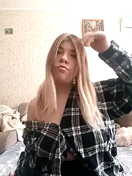 Snapshot of EvaTallor chatting on 02/24/26, 07:17 EvaTallor online show from 02/24/26, 07:17