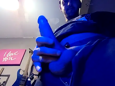 Snapshot of RodrigoAlencar chatting on 03/03/26, 10:37 RodrigoAlencar online show from 03/03/26, 10:37