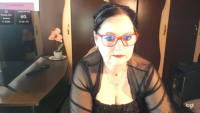 Snapshot of exiMIlf chatting on 05/03/26, 11:05 exiMIlf online show from 05/03/26, 11:05