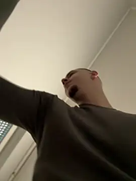 Snapshot of yourboydze chatting on 03/26/26, 07:25 yourboydze online show from 03/26/26, 07:25