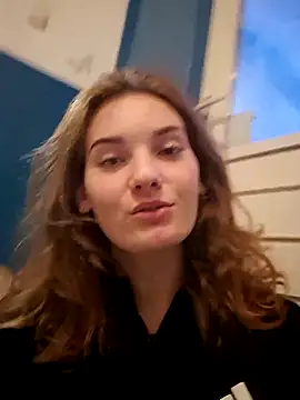 Snapshot of sweetsophie69 chatting on 04/09/26, 06:46 sweetsophie69 online show from 04/09/26, 06:46