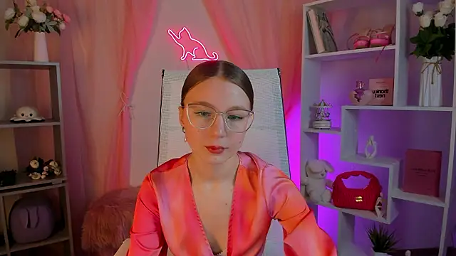 ElliFrankenweenie online show from 03/02/26, 09:27