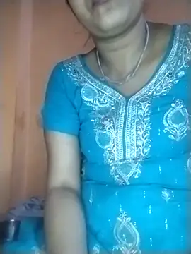 Nency Love143 online show from 05/13/26, 06:49