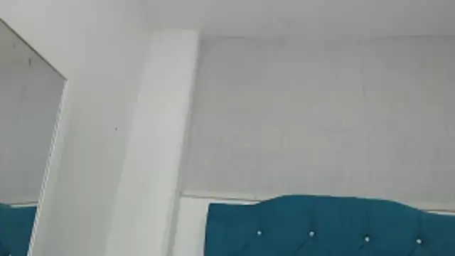 Snapshot of orianna_and_sasha chatting on 04/17/26, 01:14 orianna and sasha online show from 04/17/26, 01:14