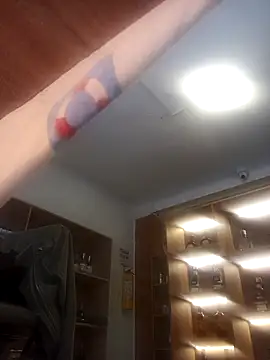 Snapshot of eva_vidal_ chatting on 04/28/26, 04:34 eva vidal online show from 04/28/26, 04:34