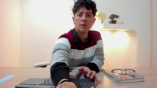 Gaia n Nix online show from 02/17/26, 07:53