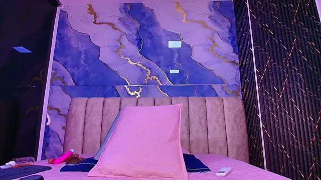 Snapshot of vale_rioss chatting on 04/15/26, 07:58 vale rioss online show from 04/15/26, 07:58