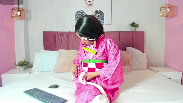 emma wilder  online show from 02/19/26, 07:43