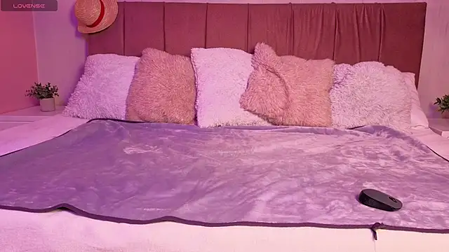 emma wilder  online show from 03/21/26, 07:06