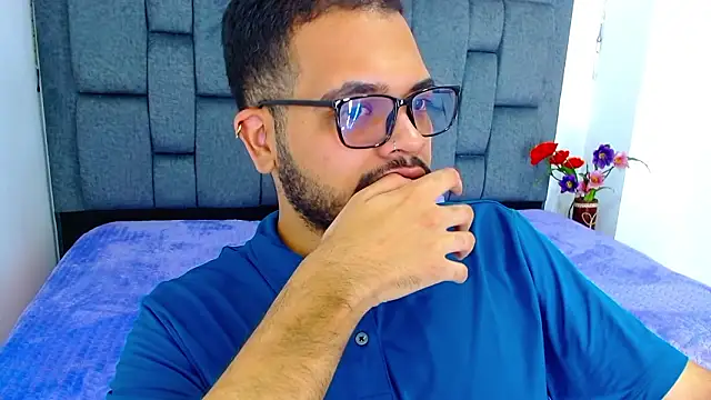 Snapshot of J_black_ chatting on 02/17/26, 06:03 J black online show from 02/17/26, 06:03