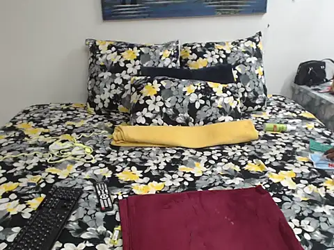 MissRedHotRaven online show from 02/22/26, 05:44