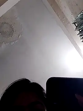 Snapshot of dream-girl-2026 chatting on 02/27/26, 02:39 dream-girl-2026 online show from 02/27/26, 02:39