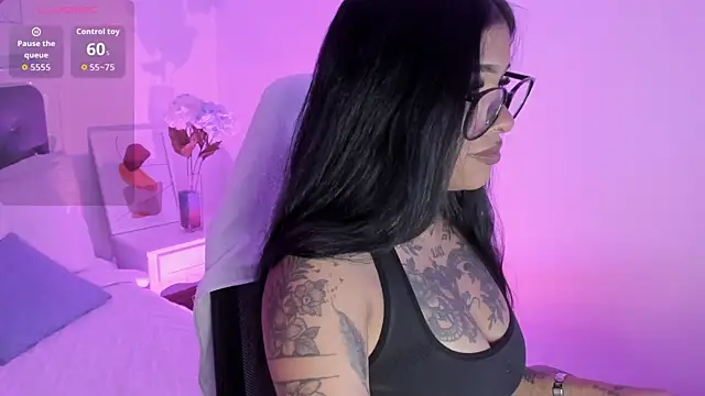 Aisha Haddad online show from 02/16/26, 03:19