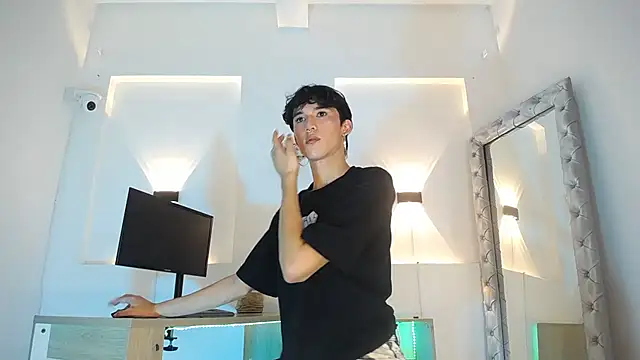 jullian ricci online show from 04/17/26, 08:45