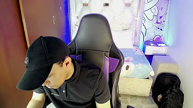 Top and bottom online show from 03/20/26, 08:25