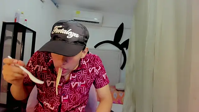 Top and bottom online show from 04/10/26, 08:35