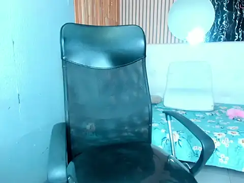 Jhoselinee online show from 02/20/26, 07:36