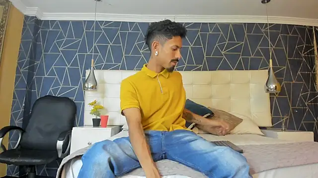 NoaahTylor online show from 03/22/26, 08:12