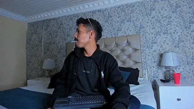 NoaahTylor online show from 03/29/26, 09:04