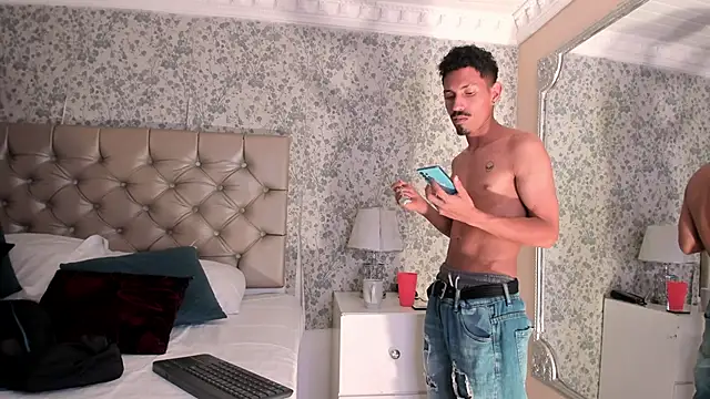 NoaahTylor online show from 04/11/26, 11:31