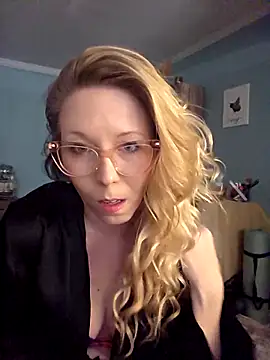 NikkiB653466 online show from 02/11/26, 07:52