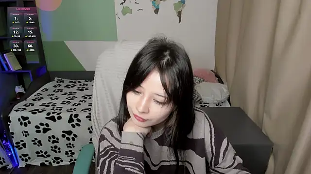 Snapshot of May_Ling chatting on 04/05/26, 08:50 May Ling online show from 04/05/26, 08:50