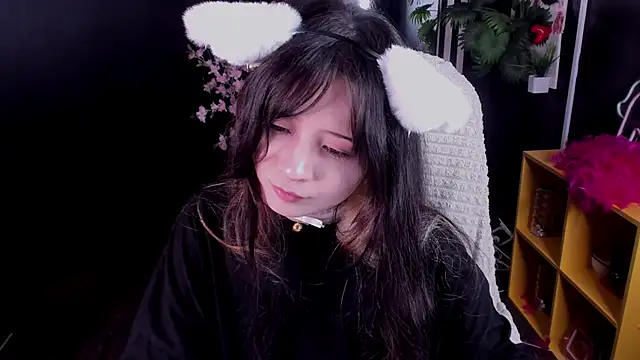 Snapshot of May_Ling chatting on 06/18/26, 11:36 May Ling online show from 06/18/26, 11:36